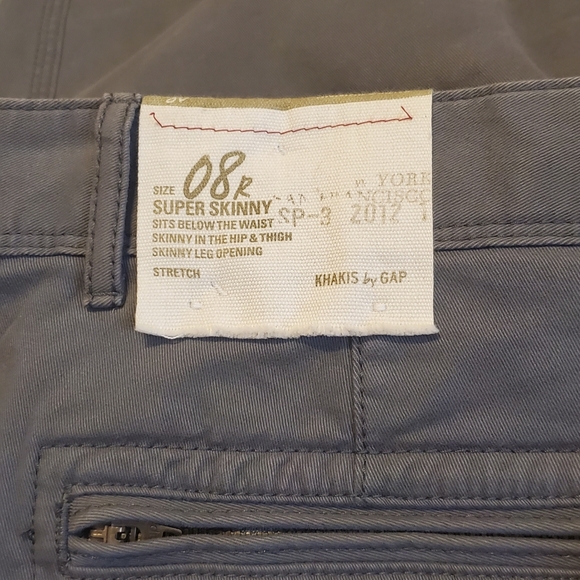GAP Women's Khakis - Picture 8 of 8